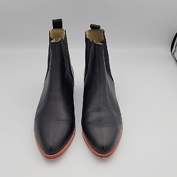 NISOLO Black Chelsea Boots, size 8 - Picture 2 of 7